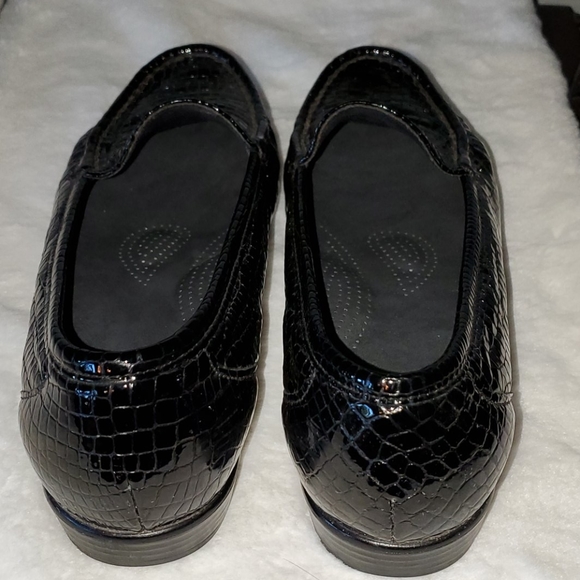 SAS Simplify Patent Leather Crocodile Loafers - Picture 6 of 9
